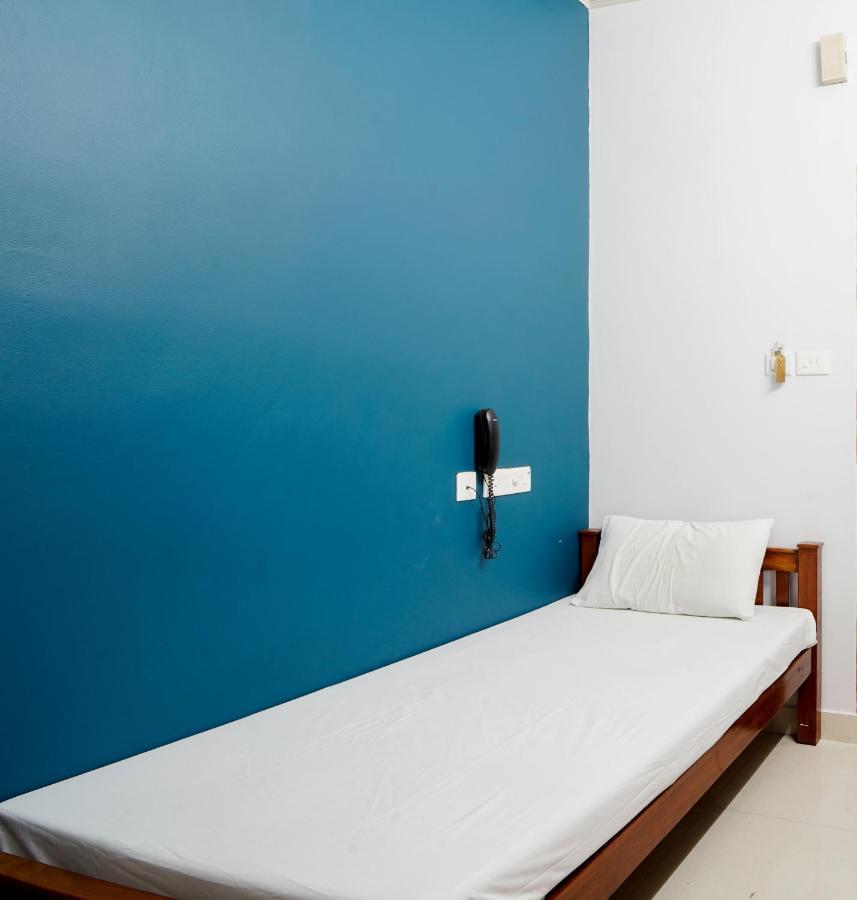 Reach Residency Hotell Kochi Exteriör bild