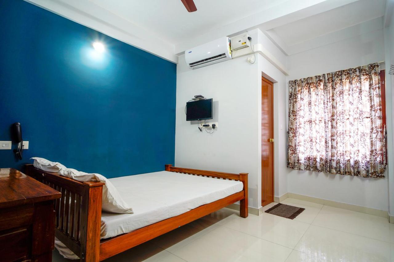 Reach Residency Hotell Kochi Exteriör bild