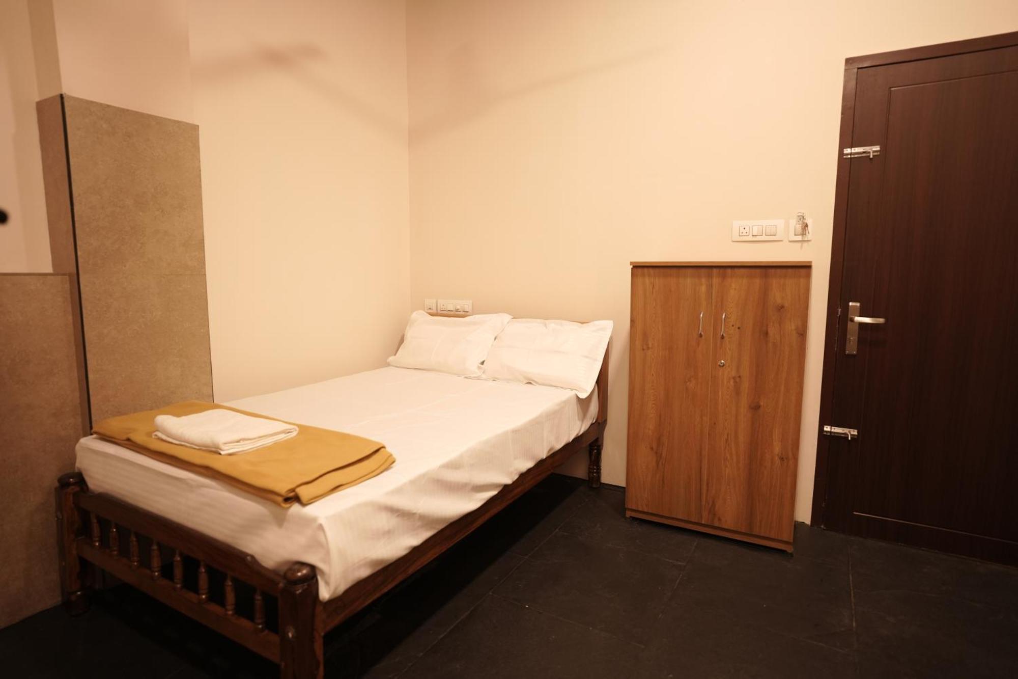 Reach Residency Hotell Kochi Exteriör bild
