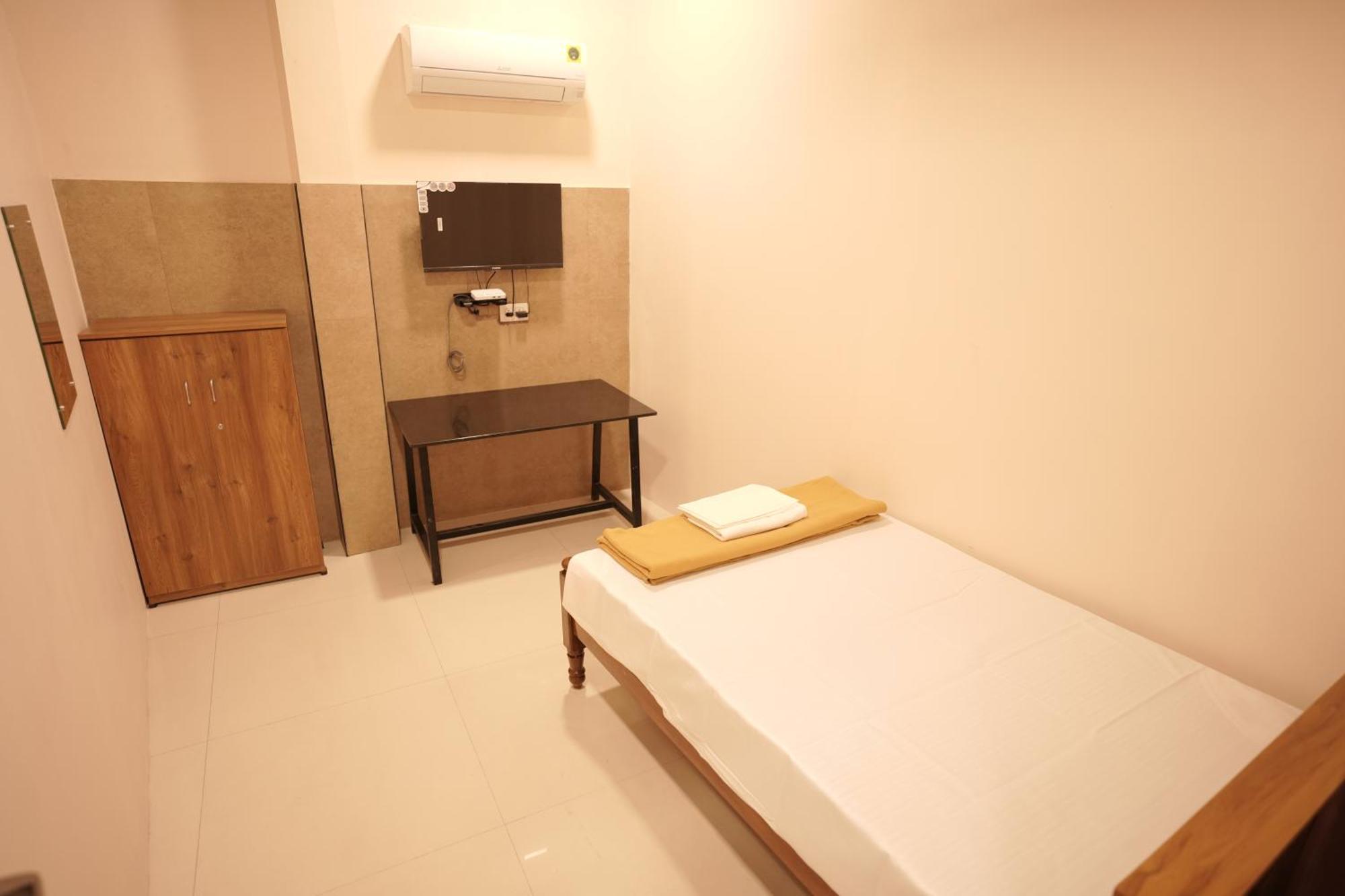 Reach Residency Hotell Kochi Exteriör bild