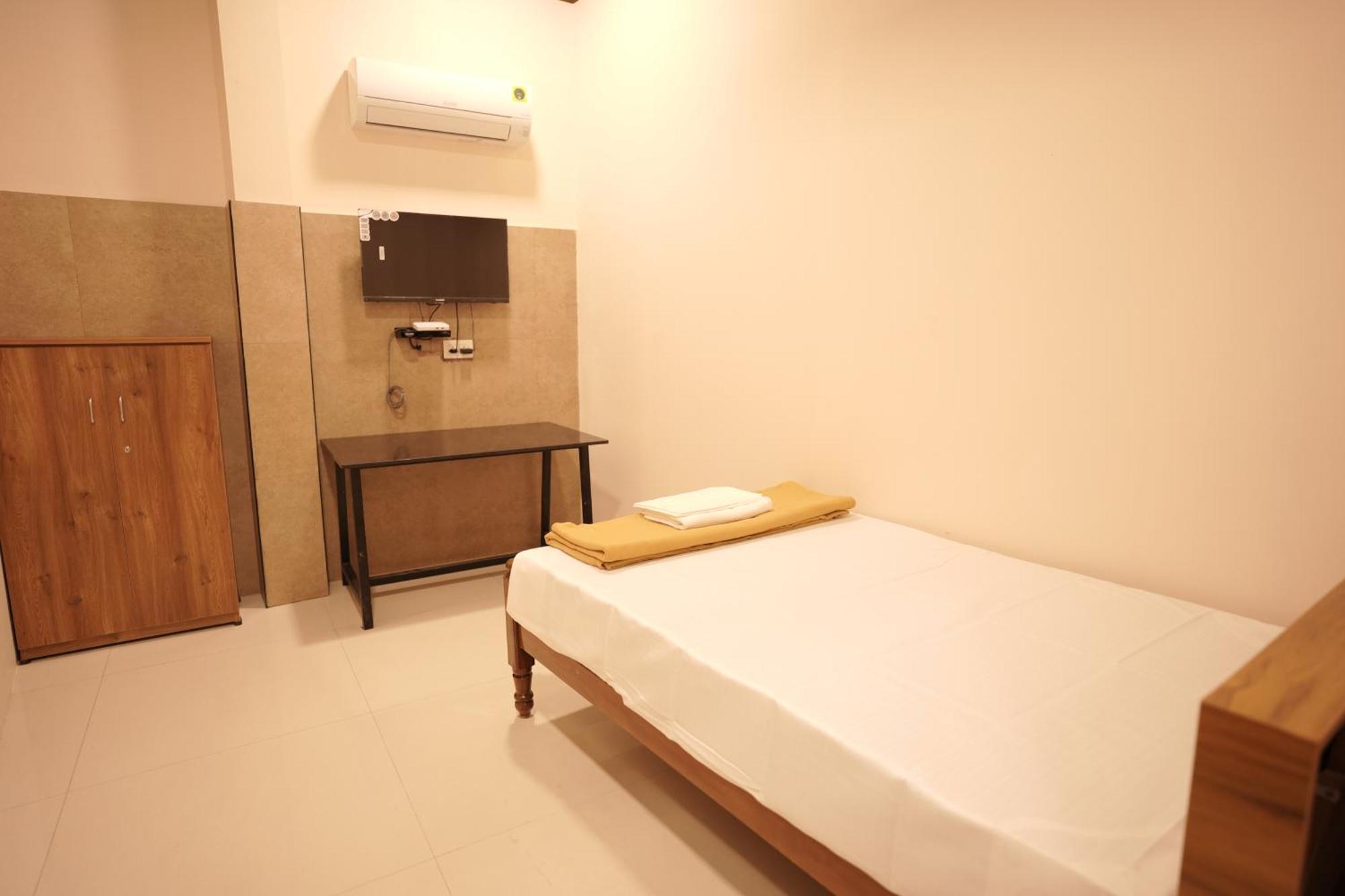 Reach Residency Hotell Kochi Exteriör bild