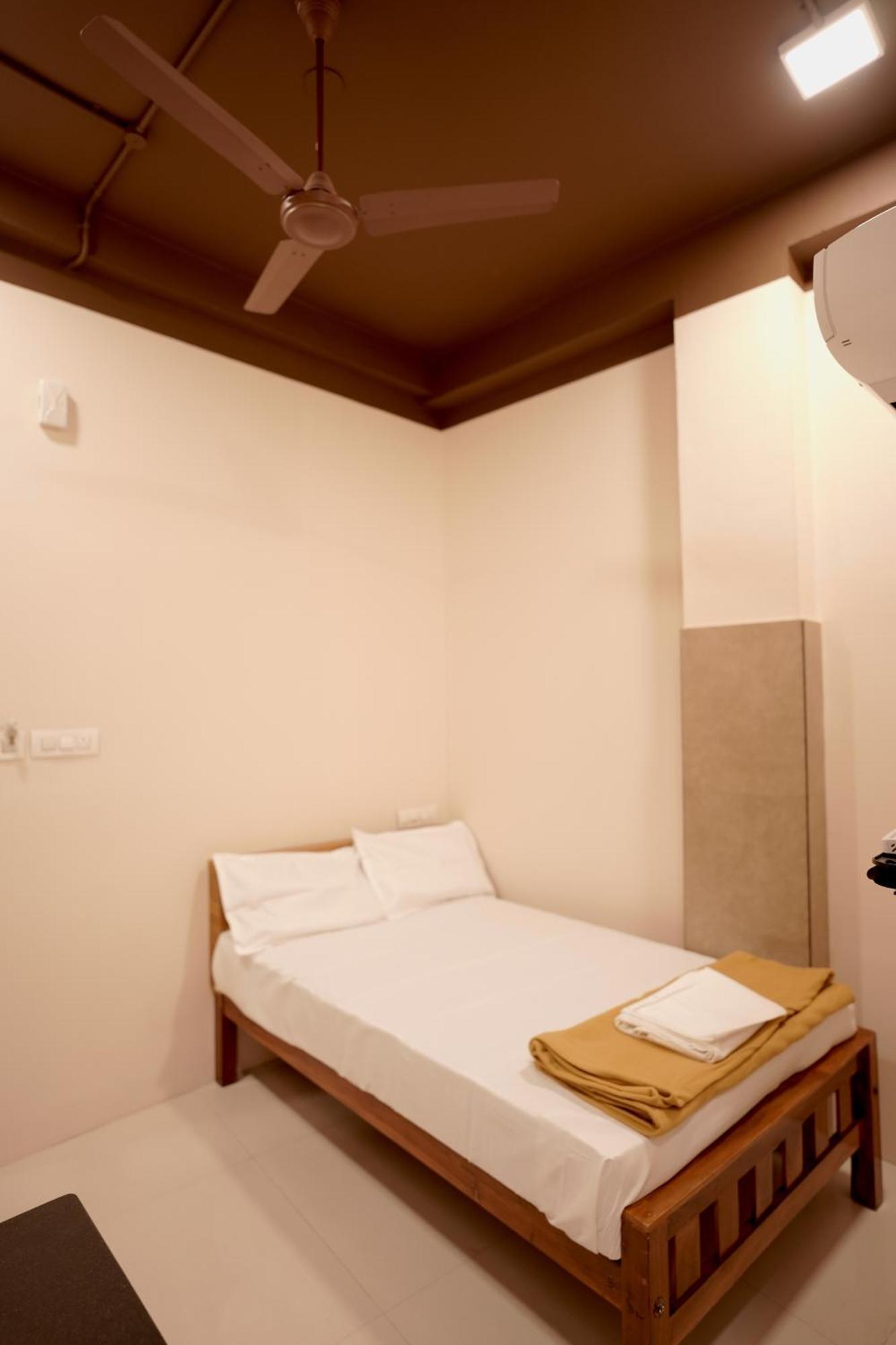 Reach Residency Hotell Kochi Exteriör bild