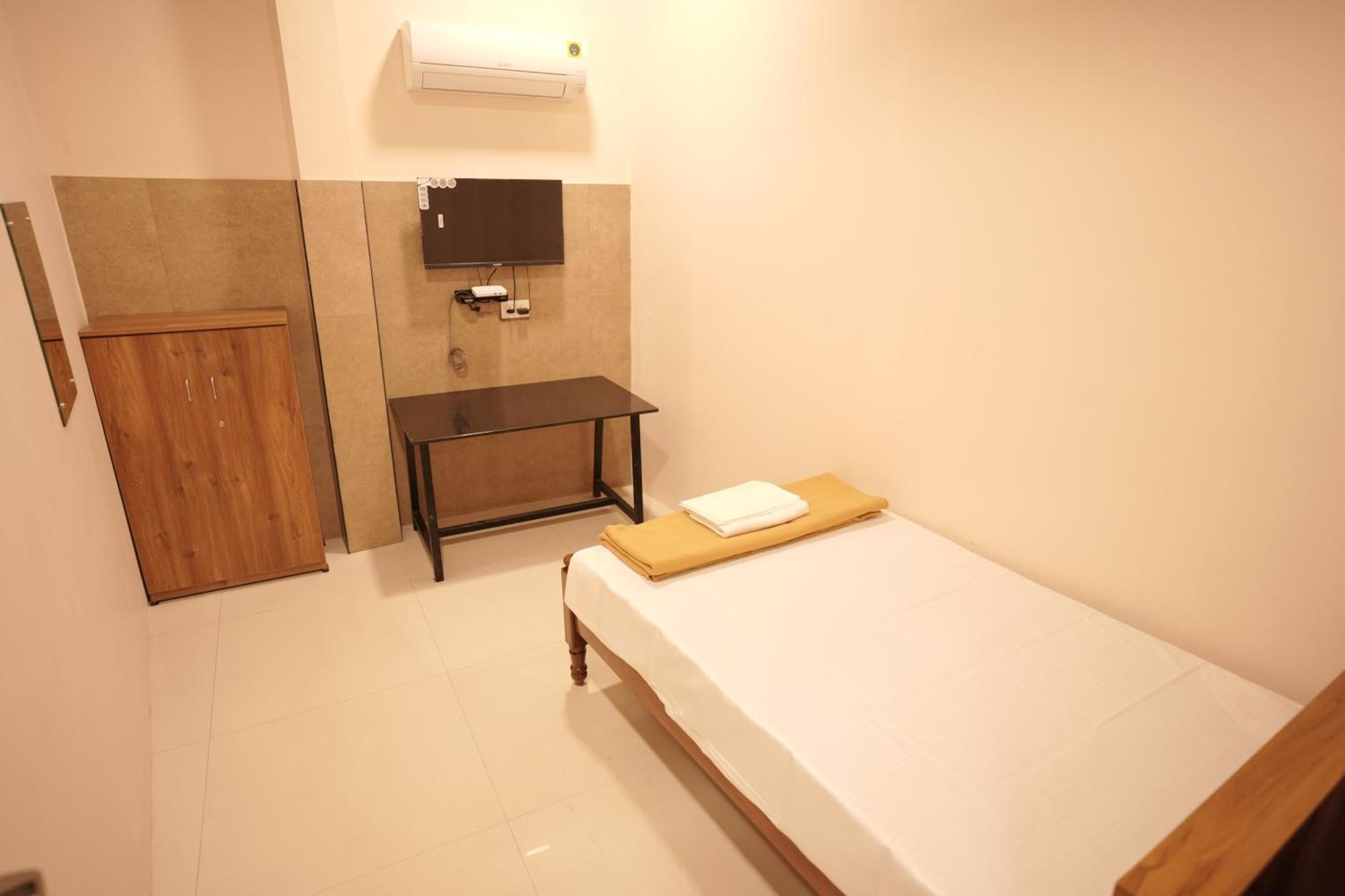 Reach Residency Hotell Kochi Exteriör bild