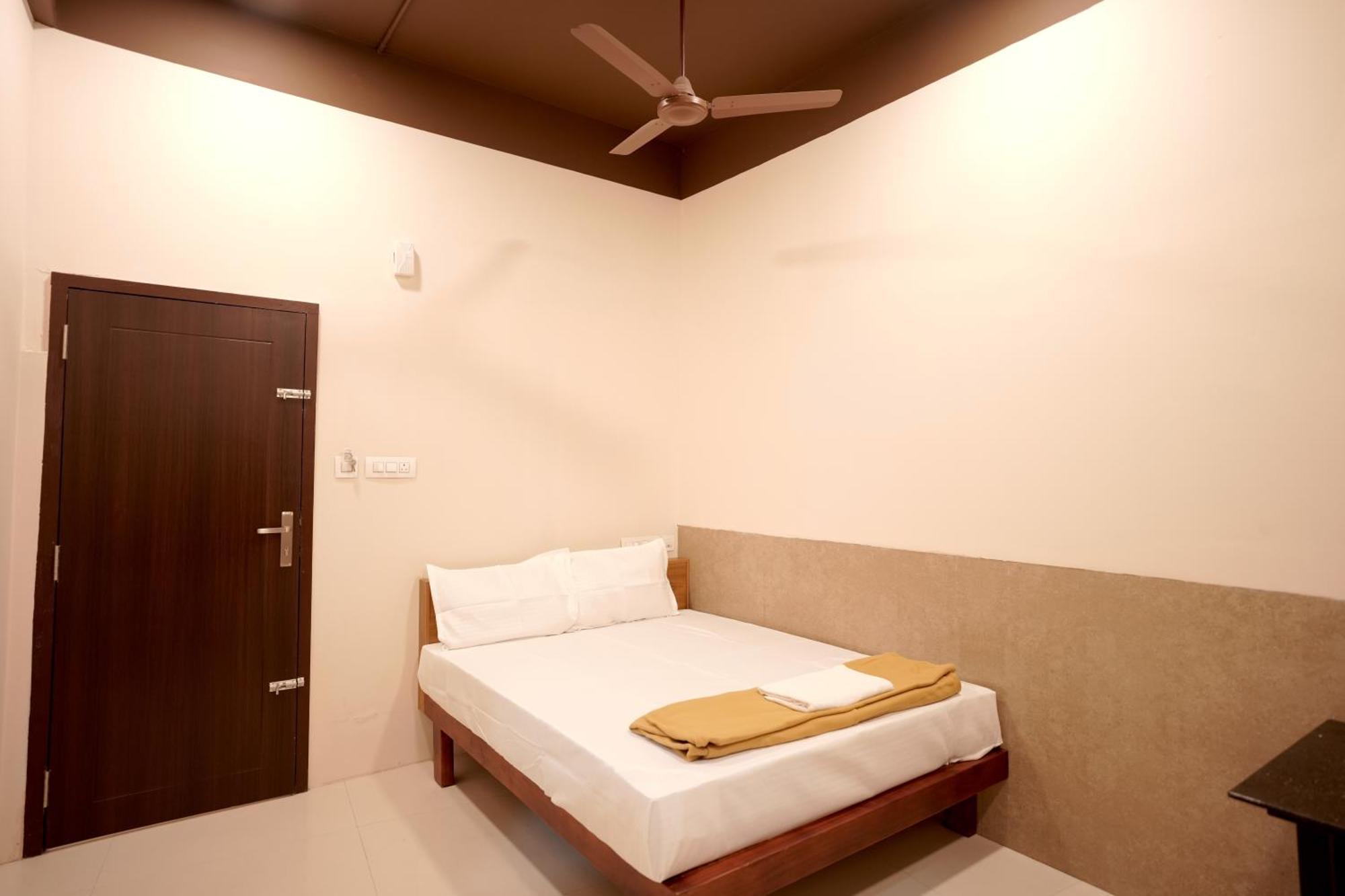 Reach Residency Hotell Kochi Exteriör bild