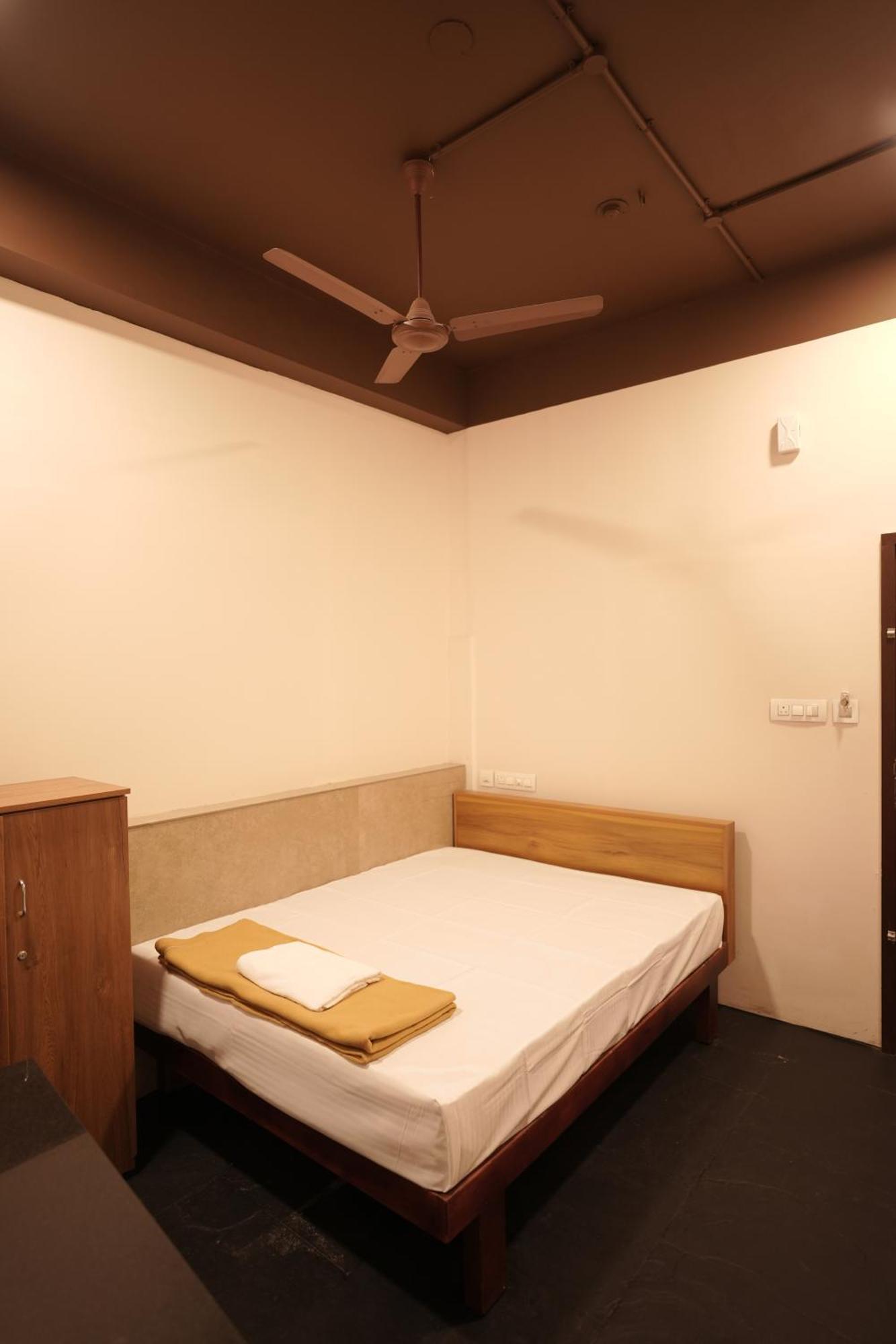Reach Residency Hotell Kochi Exteriör bild