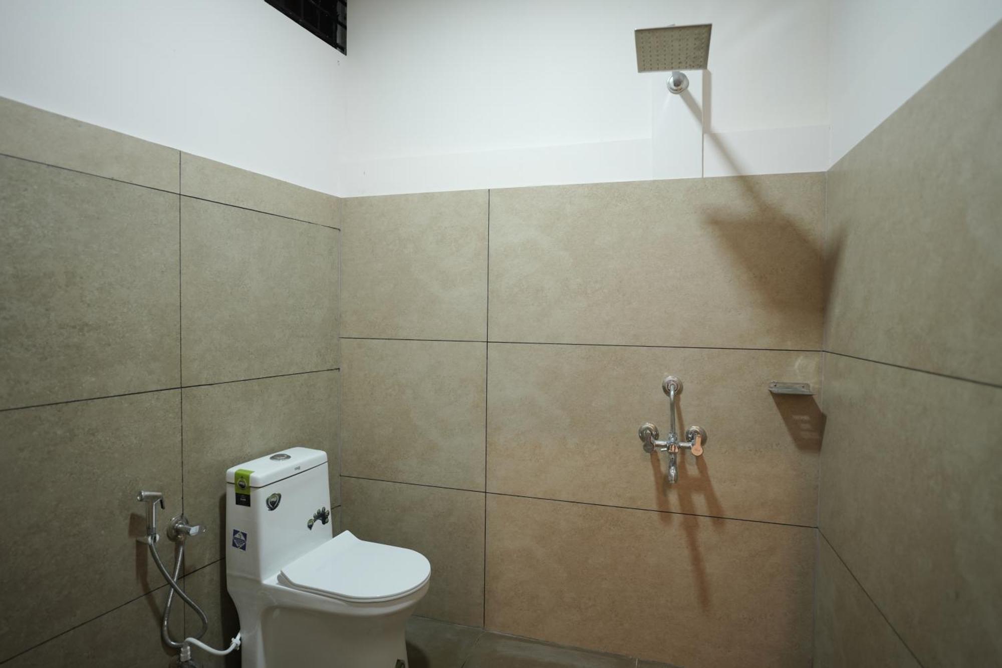 Reach Residency Hotell Kochi Exteriör bild