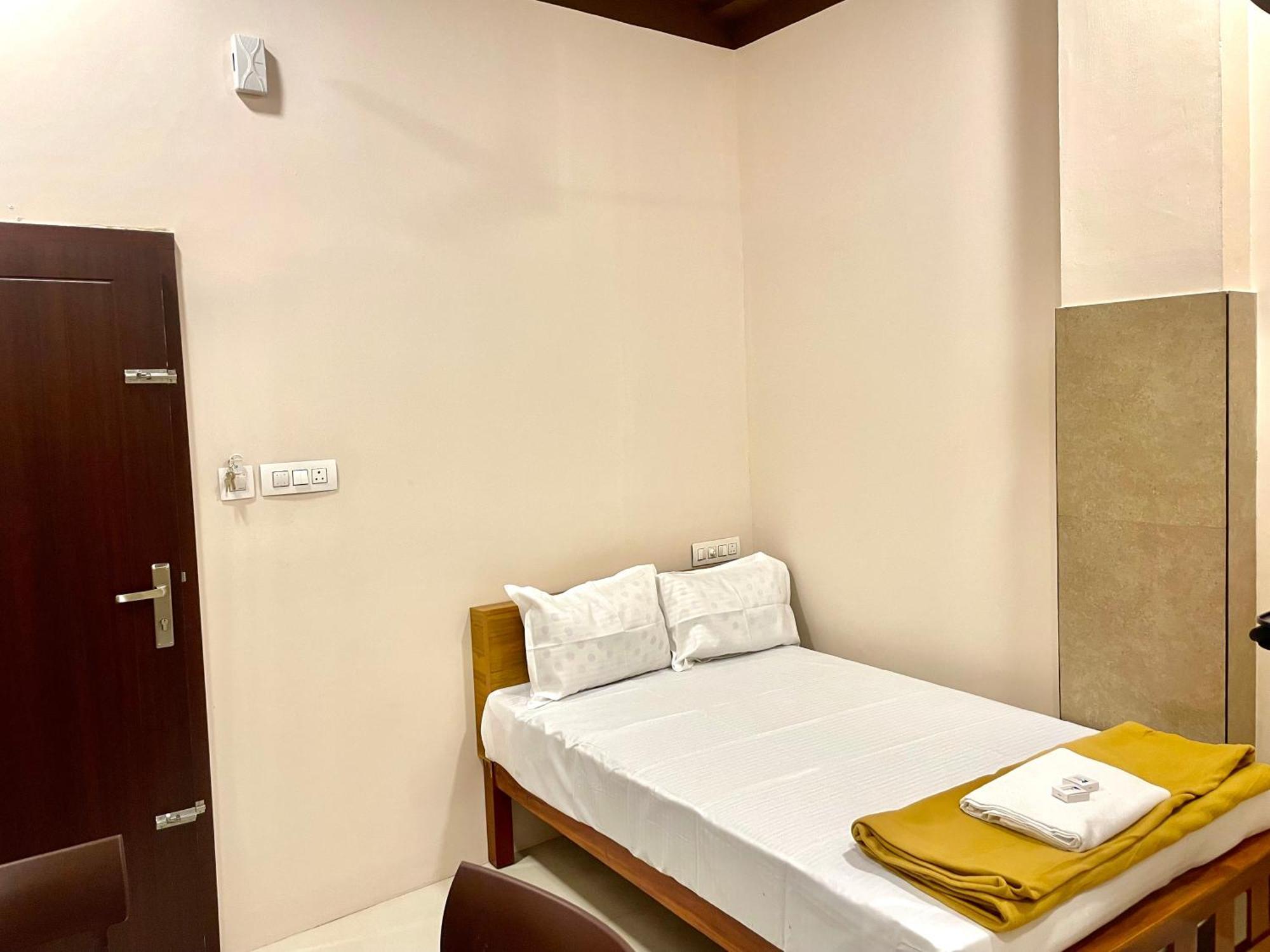 Reach Residency Hotell Kochi Exteriör bild